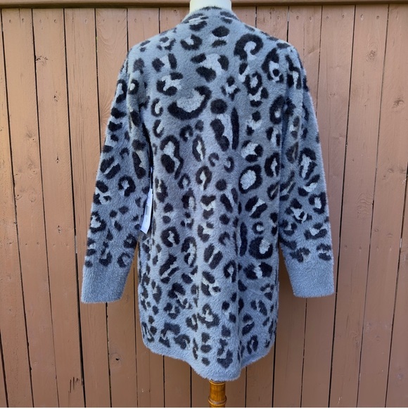 Evolution by Cyrus | NWT Size Small Slate Cheetah Fuzzy Cardi From Stitch Fix - Picture 9 of 16